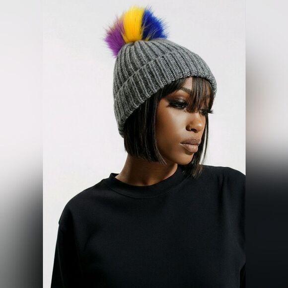 Zara | Accessories | New Zaragray Faux Fur Pompom Beanie  display picture 2